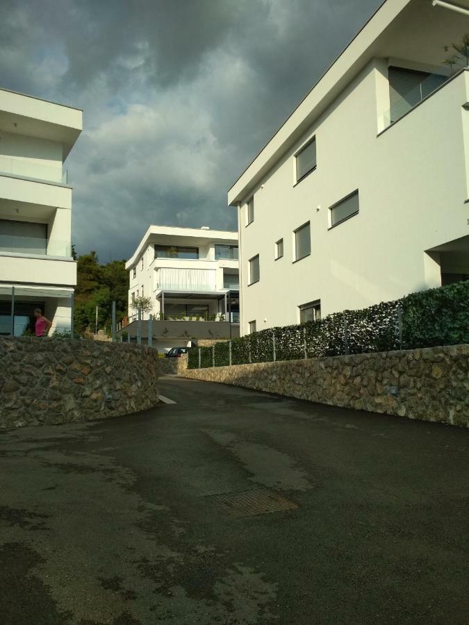 Apartment Pipe